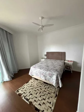 Imagem Casa com 3 dormitórios sendo 1 suíte e 4 vagas de garagem em Balneário Camboriú/SC