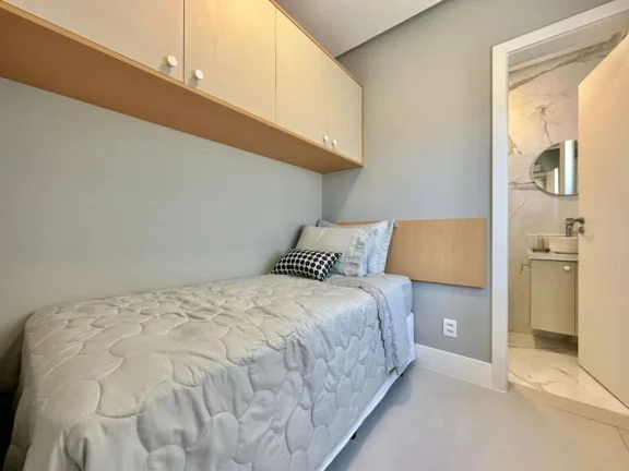 Imagem Casa em Condominio 5 Dormitórios - Bairro --