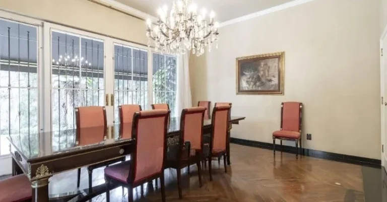 Imagem Casa Jardim América - 630M² 4 Dorms, 1 Suíte, 2 Salas, 6 Vagas, Dependência de Serviço Completa, Academia, Área Gourmet, Jardim.
