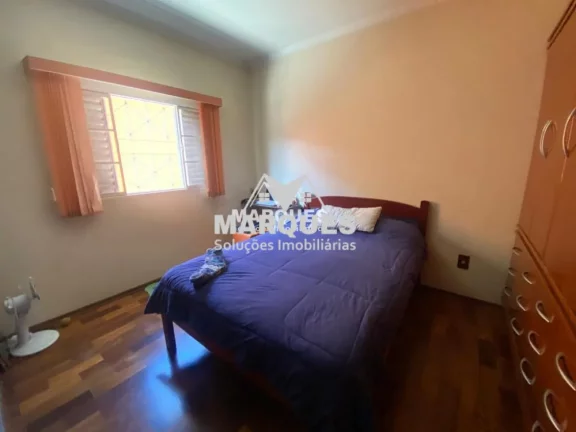 Imagem Casa c/ 3 dorms, 1 suite e 4 vagas