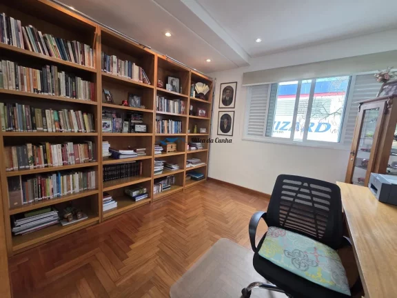 Imagem Linda Casa à Venda, com 4 dormitórios, 2 suítes, com 249m² com jardim, com 4 vagas, Vila Gilda, Santo André