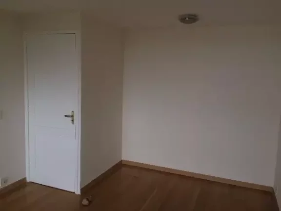 Imagem ondado de Cascais - Av. Armando Lombardi - Juntinho ao metrô Barra - Maravilhosa sala com 54m²