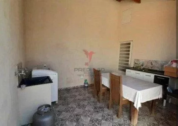 Imagem Casa com 3 Quartos, área de serviço, quintal,, 3 vagas de garagem. Vila dos Comerciários