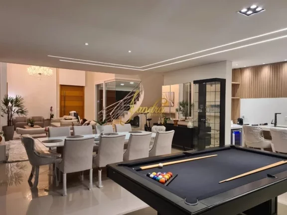 Imagem Sobrado 05 suítes com piscina em condomínio fechado mobiliado e decorado