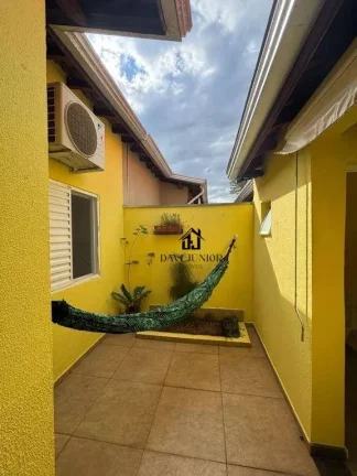 Imagem Casa com 3 dormitórios sendo 1 suite à venda, 100 m² por R$ 595.000 - Condomínio Village Colina do Sol - Sorocaba/SP