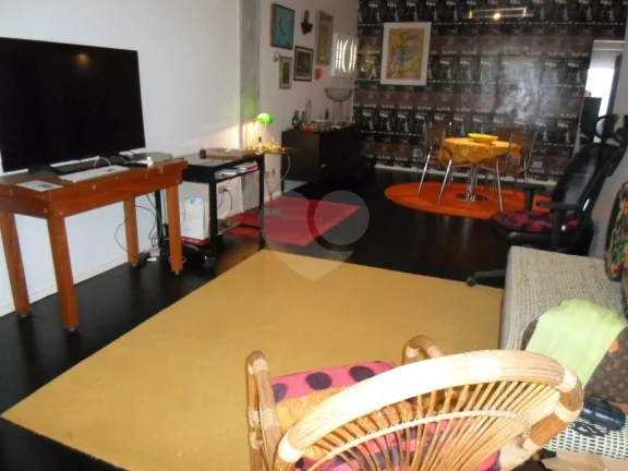 Imagem Apartamento à venda com 2 quartos no condomínio Pérola, São Paulo - SP