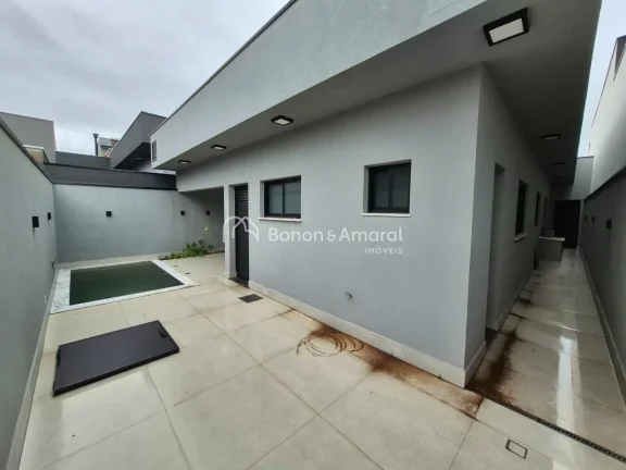 Imagem Esta bela casa térrea combina conforto e sofisticação em seus 156,48 m² de área construída. Co...