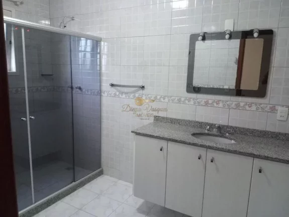 Imagem Casa em Condomínio para Venda em Teresópolis / RJ no bairro Panorama