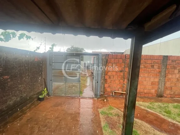 Imagem Imóvel à venda em Campo Grande-MS: Casa de 4 quartos na Vila Marli, com suíte, 2 salas, 3 banheiros, 6 vagas e 220m². Confira!