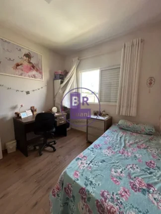 Imagem Linda casa em condomínio fechado no Banderiantes com 120m²