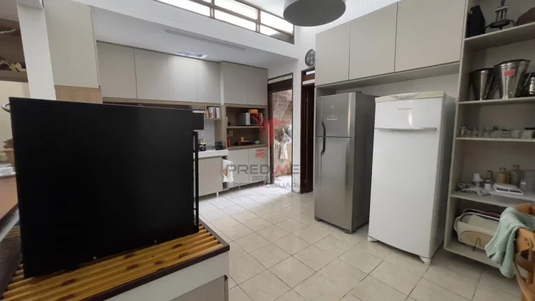 Imagem Casa à venda com 4 Quartos, 1 Suites, 3 Vagas, no Bessa – apenas 400m da praia!