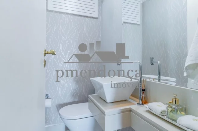 Imagem Apartamento em Perdizes nobre com 170m², 4 quartos (3 sui­tes) e 2 vagas.