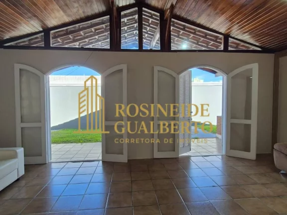 Imagem Casa 3 Dormitórios à venda no bairro Indaiá, Bairro nobre de Caraguatatuba