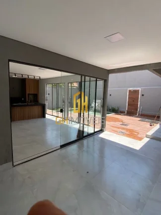 Imagem Casa com 4 quartos no Cidade SatÃ©lite SÃ£o Luiz, em terreno com 385mÂ² com 214mÂ² de Ã¡rea construÃ...