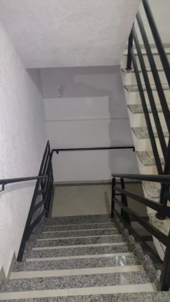 Imagem APARTAMETENTO TIPO FUNDO COM AREA DE SERVÇO E VARANDA