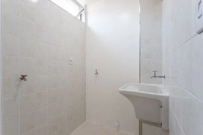 Imagem Apartamento 57M² Reformado, 1Q, 1 Banheiro, 1 Vaga, Piscina, Churrasqueira, Academia, Piscina Aquecida, Salão de Festas e Jogos, Quadra, Playground.