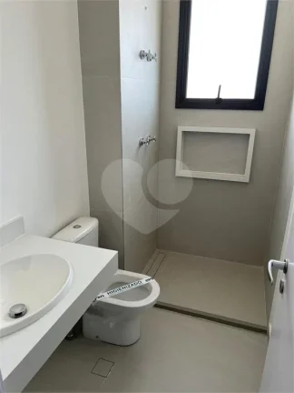 Imagem Cobertura à venda com 3 quartos, sendo 3 suítes, no condomínio Clari Pinheiros, São Paulo - SP