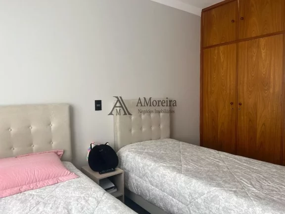Imagem Apartamento à venda no Centro de Jundiaí-SP: 3 quartos, 1 suíte, 3 salas, 3 banheiros, 1 vaga, 160m². Venha conferir!
