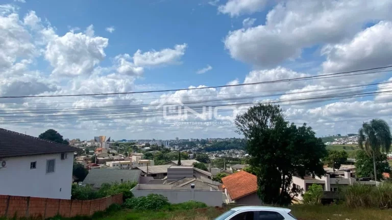 Imagem Casa Suíte + 02 Quartos - Cristo Rei