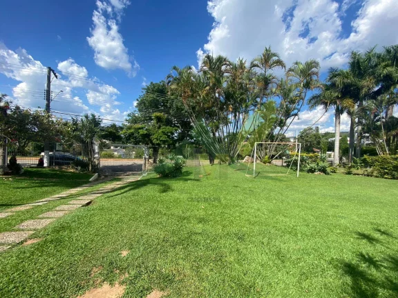 Imagem Residência à Venda na Vila Santista: Elegância, Conforto e Privacidade