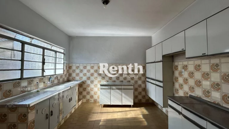 Imagem Casa com 2 dormitórios à venda, 114 m² por R$ 275.000,00 - Estádio - Rio Claro/SP