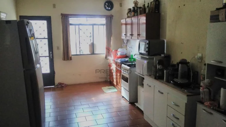 Imagem CASA NO CENTRO PRÓPRIO PARA CLINICA OU MORADIA, Sobrado com estacionamento próprio