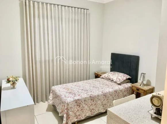 Imagem DescriÃ§Ã£o do ImÃ³vel:

Ãrea ConstruÃ­da: 190 mÂ²
Ãrea do Terreno: 250 mÂ²
3 quartos (sendo 1 suÃ...