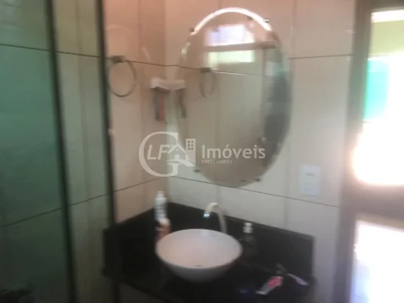 Imagem Imperdível! Casa à venda em Campo Grande-MS, Jardim Vida Nova, 3 quartos, 3 salas, 2 banheiros, 3 vagas, 161m². Venha conferir!
