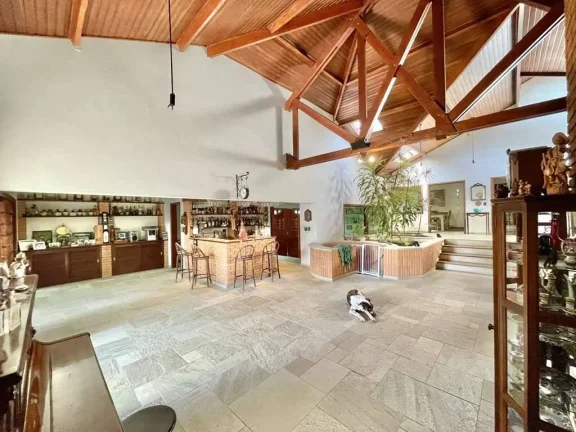 Imagem Miolo da Granja - R São Judas Tadeu, 5 suítes, linda! 2 piscinas, gourmet!