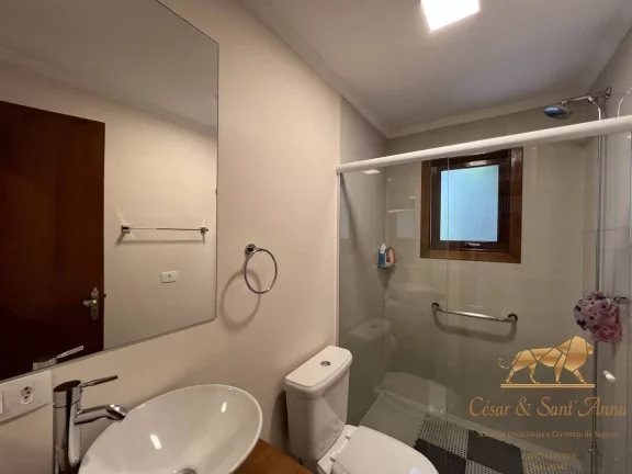 Imagem Linda Casa a venda em condomínio de alto padrão Campos do Jordão-SP
