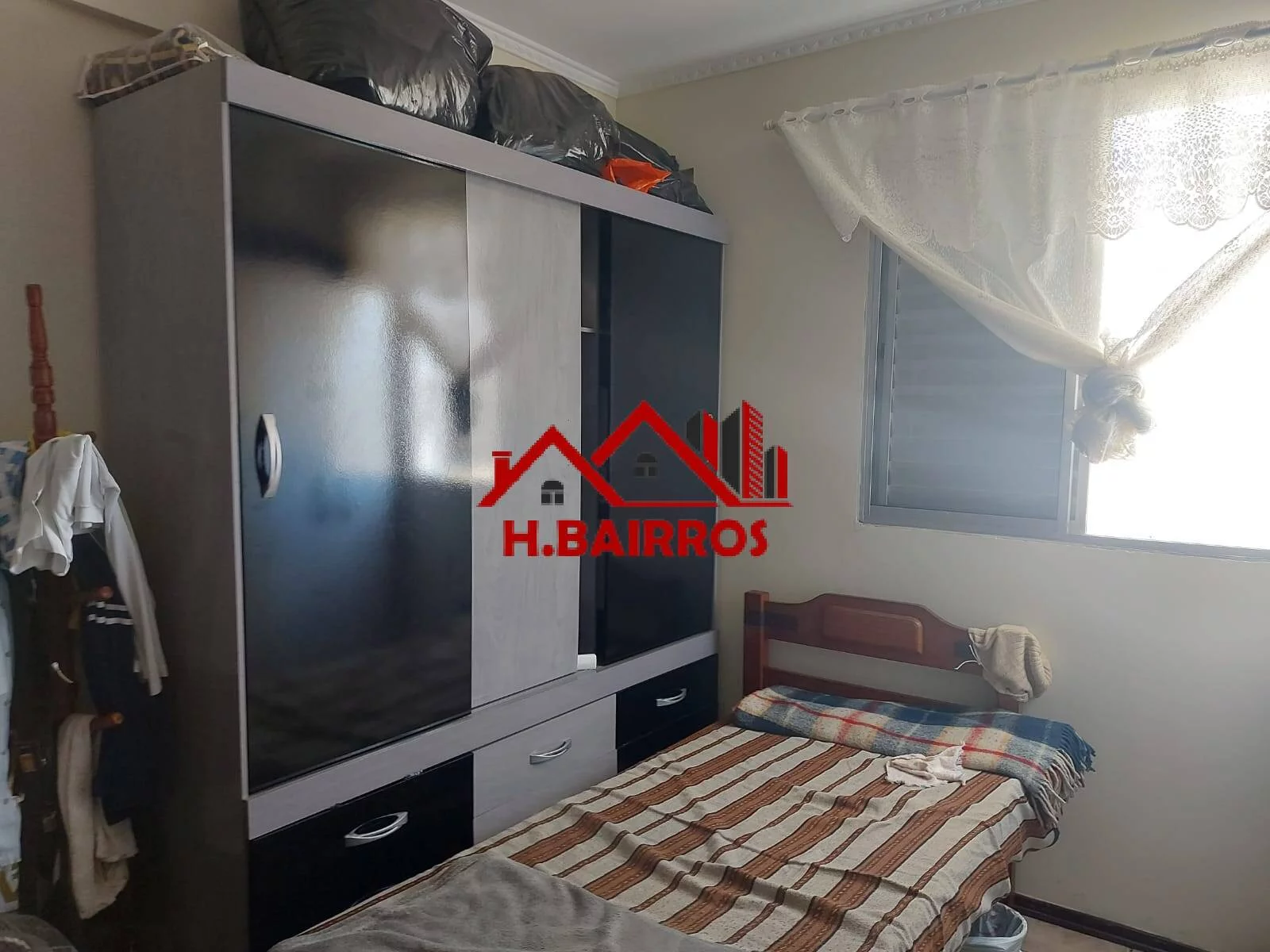 Imagem VENDE APARTAMENTO COM 2 DORMITÓRIOS NO JARDIM PETRÓPOLIS