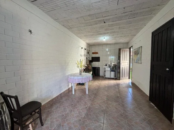 Imagem Casa 2 Dormitórios - Bairro Marambaia