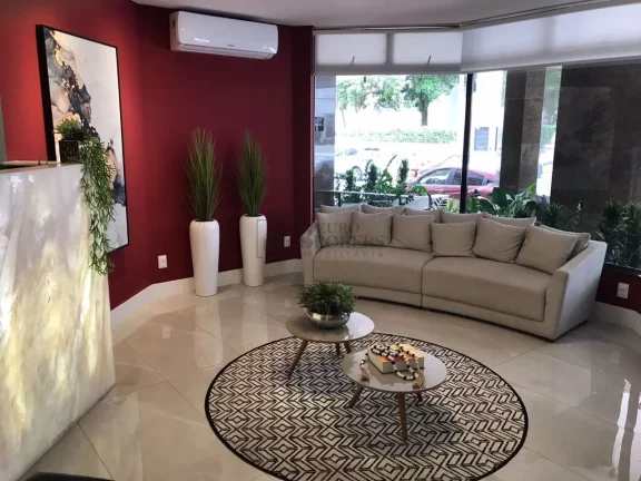 Imagem Apartamento Quadra Mar com 03 dormitórios à venda no Centro de Balneário Cambori