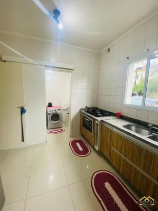 Imagem Sobrado à venda na Colônia com 3 quartos, sendo uma suíte e 2 vagas de garagem