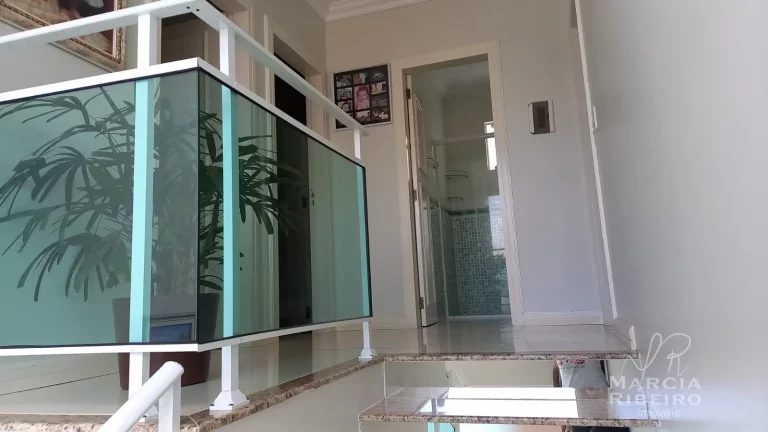 Imagem Casa com 3 dormitórios bairro Ingleses do Rio Vermelho