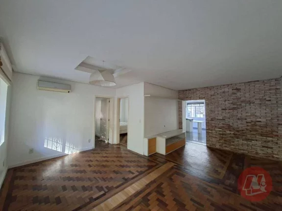 Imagem Casa com 2 dormitórios, 94 m² - venda por R$ 750.000,00 ou aluguel por R$ 4.860,00/mês - Rio Branco - Porto Alegre/RS