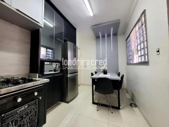 Imagem Excelente casa na Zona Norte de Londrina com 3 dormitórios (1 suíte), edícula, área gourmet, 3 vagas, ar-condicionado, câmeras e portão eletrônico!