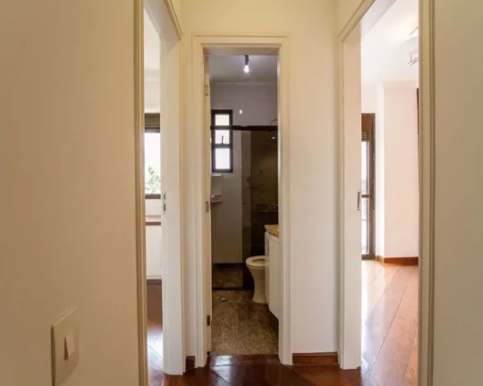 Imagem Apartamento duplex, living com lareira e tacos, terraço, lavabo, escritório, 03 dormitórios sendo...