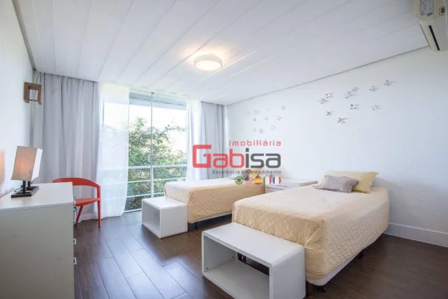 Imagem Casa com 4 dormitórios à venda, 340 m² por R$ 3.500.000,00 - Ferradura - Armação dos Búzios/RJ