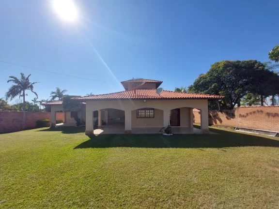 Imagem Chácara Exclusiva com 366m², 04 dormitórios - Bairro Flamboyant, Boituva/SP