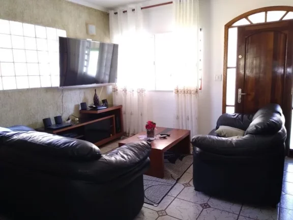 Imagem Casa com 3 dormitórios, 234 m² - venda por R$ 750.000,00 ou aluguel por R$ 4.680,00/mês - Vila Correa - Ferraz de Vasconcelos/SP