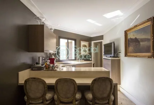 Imagem Luxuoso Apartamento de Alto Padrão em região nobre. Fácil acesso transporte coletivo e as margina...