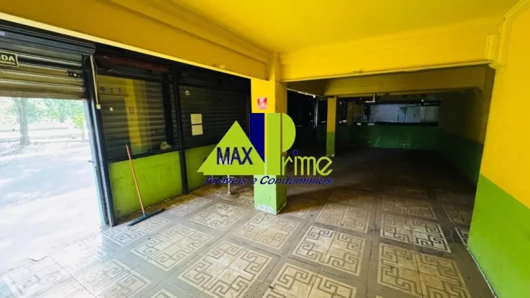 Imagem Salão Comercial de Alto Padrão na Vila Salete, São Paulo-SP: 2 Salas, 3 Banheiros, 200m² de Área!