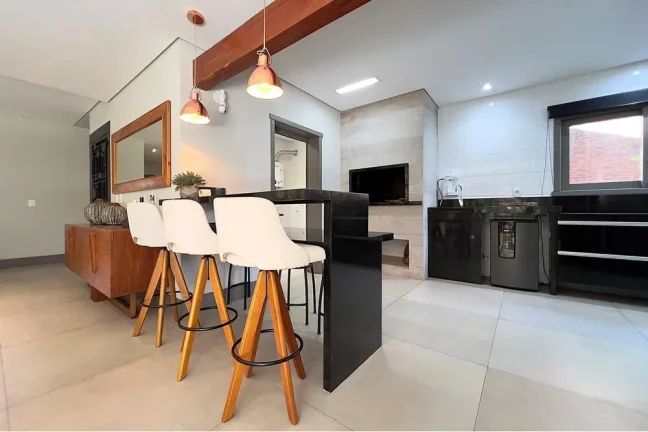 Imagem Casa em Condominio 4 Dormitórios - Bairro Atlantida