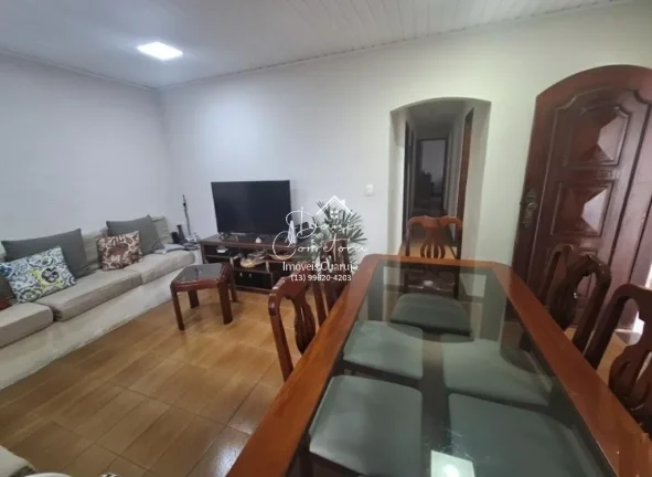 Imagem Casa à venda em Guarujá-SP na Vila Luis Antônio com 3 quartos, 1 suíte, 3 vagas de garagem e 160m² de área.