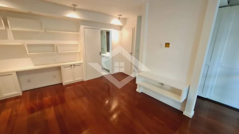 Imagem Apartamento Duplex Leblon 195m² – 3 Quartos, 2 Suítes, Quadra da Praia