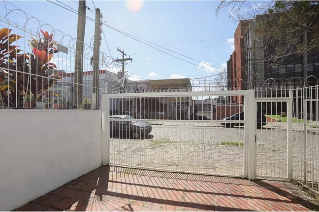 Imagem Casa à venda no bairro Santana - Porto Alegre/RS