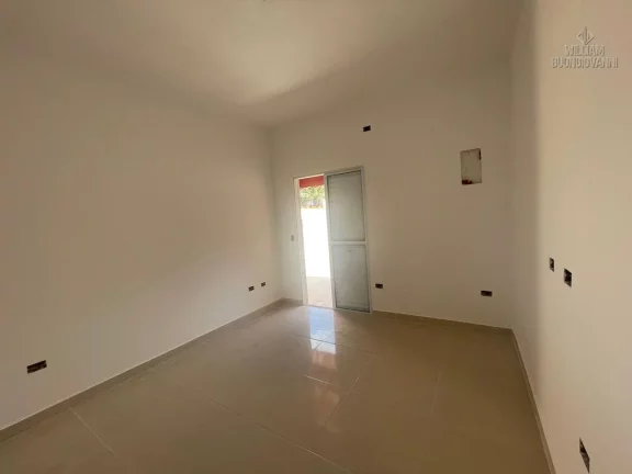 Imagem Casa térrea com piscina e dois quartos em Itanhaém-SP