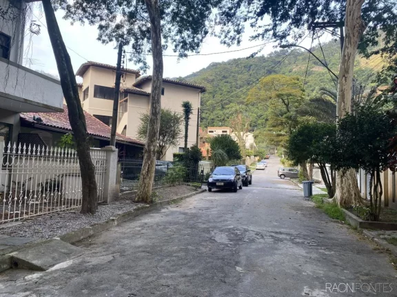 Imagem Casa de Condomínio com 6 Quartos à Venda, 460 m² em Charitas - Niterói