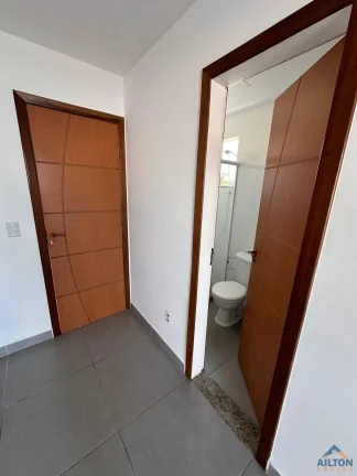 Imagem Casa Duplex com 2 Suítes à Venda no Bairro Praia de Santa Mônica